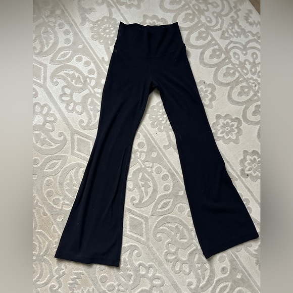 Aritzia Black Flared Pant leggings size-XS - Picture 3 of 10